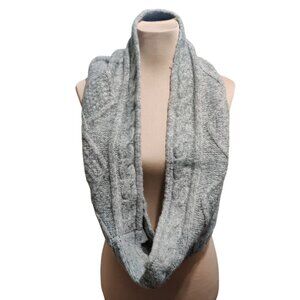 Old Navy Gray Cable Knit Infinity Scarf Cozy Chunky Soft Warm Winter Knit Wrap